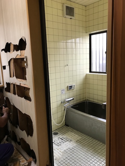 浴室解体・風呂場.JPG