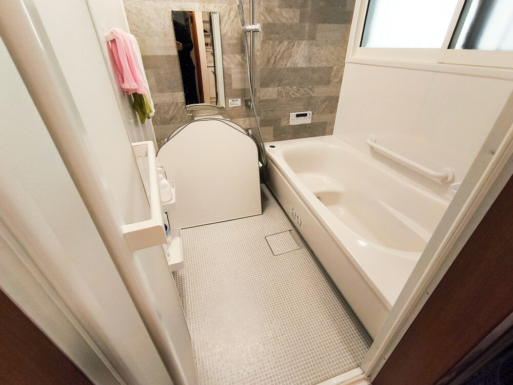 冬も暖かく掃除も簡単、安心して過ごせる浴室リモデル