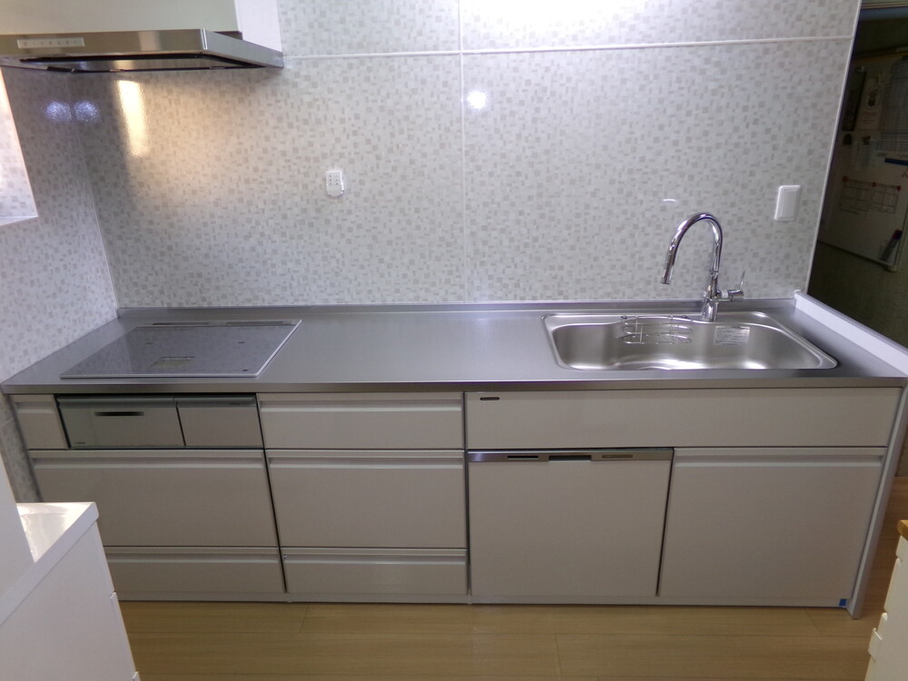 安心と快適性を兼ね備えたこだわりのキッチン空間へ