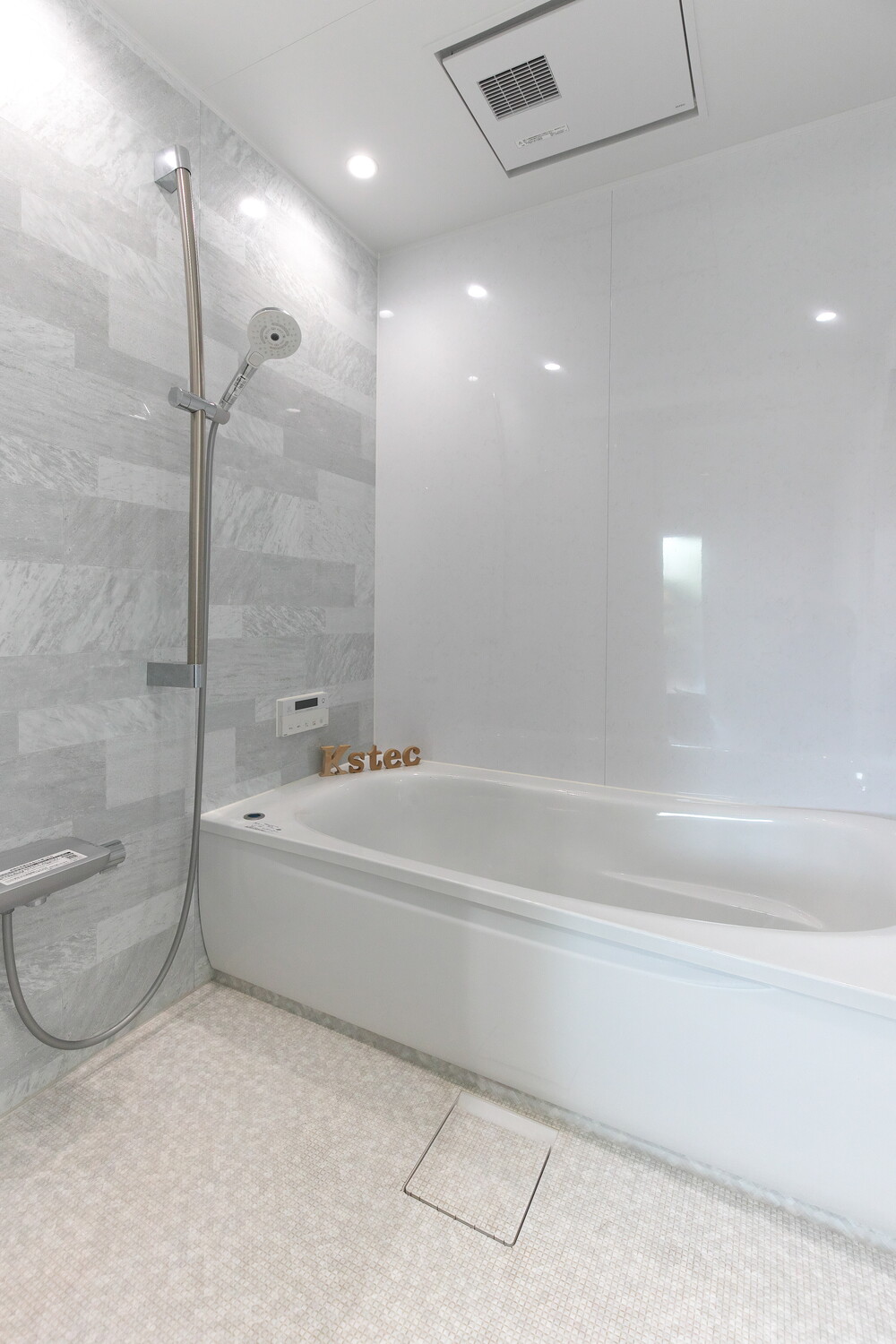 第1歩をやさしく包み込む浴室へと生まれ変わりました