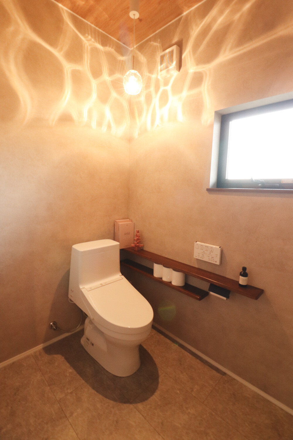 好きな内装で出来上がったトイレ