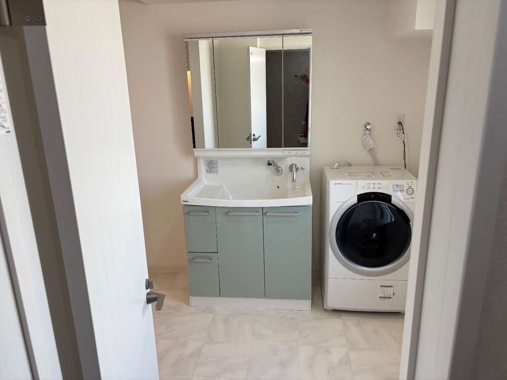 洗面化粧台設置後