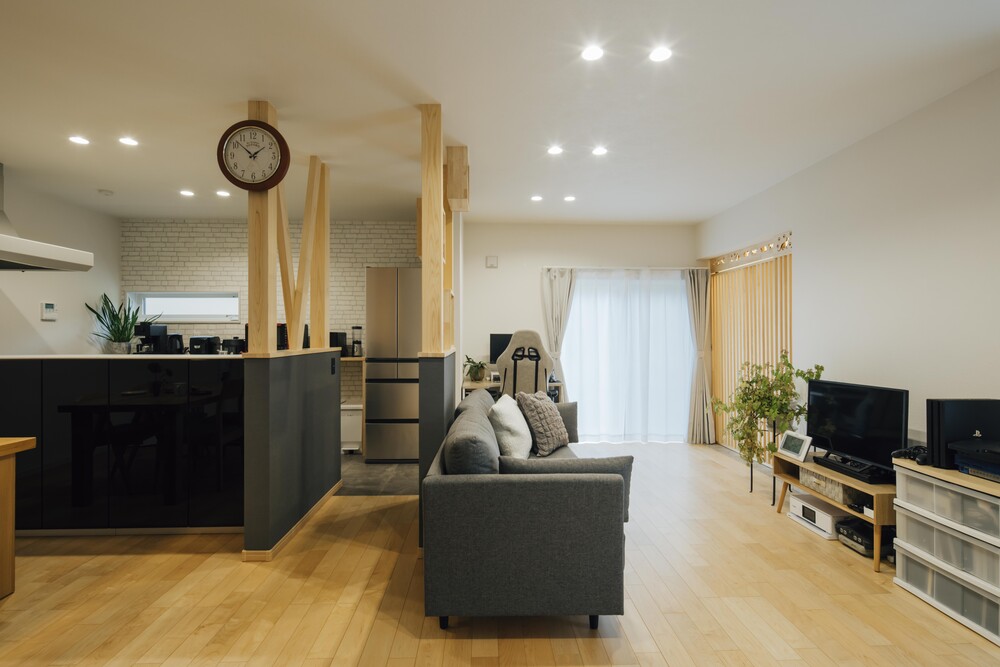 家族の時間がつながる開放的なLDK