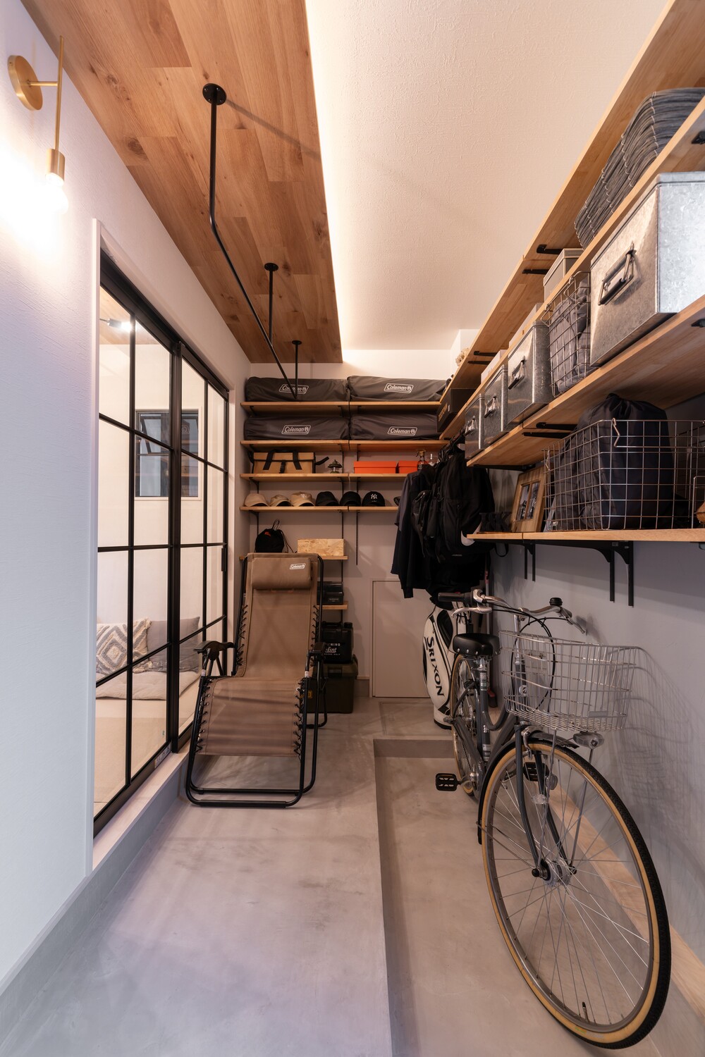 玄関と和室は、わが家のセカンドリビングへ ～趣味と団らんを叶えた多機能空間～