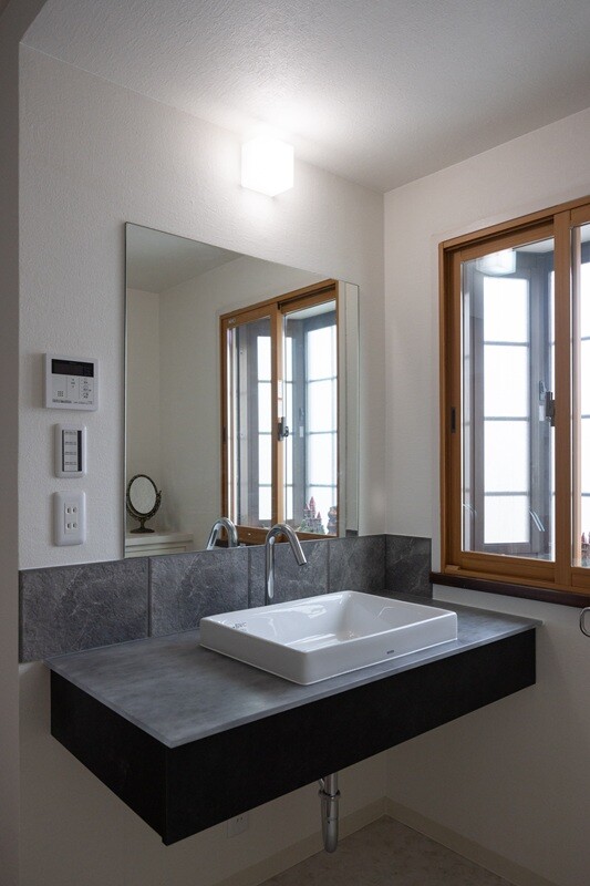 洗面化粧台：TOTO　エスクア　　