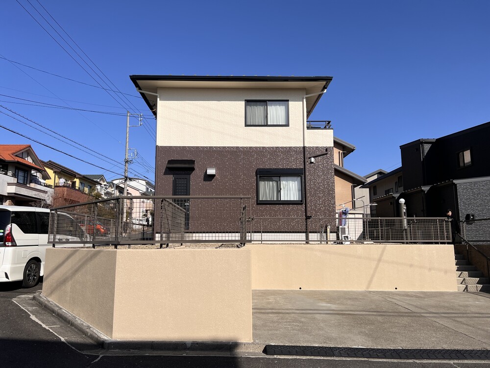 外壁を塗り直し、新築時のようにピカピカに！