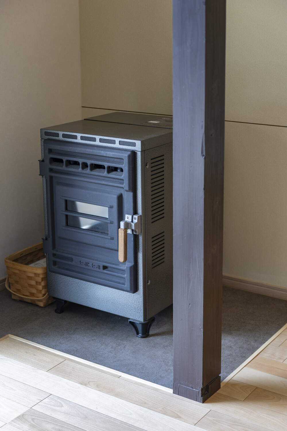 冬に活躍するペレットストーブ