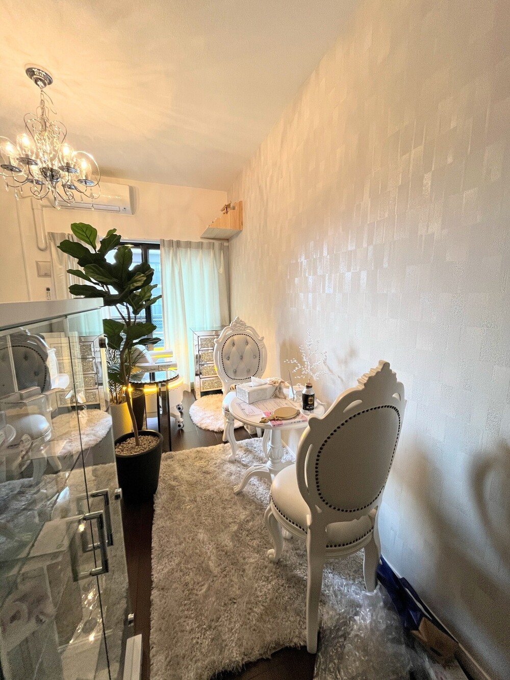 マンションの１室をサロンへ。お客様のこだわりを形にした空間コーディネート