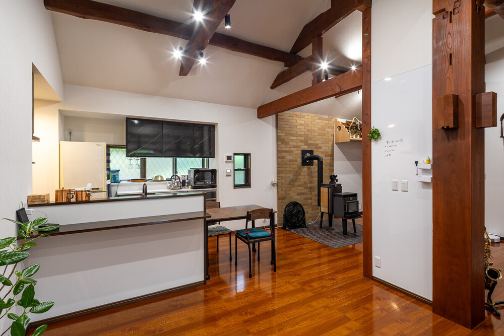 家族や仲間が集まりやすいキッチン