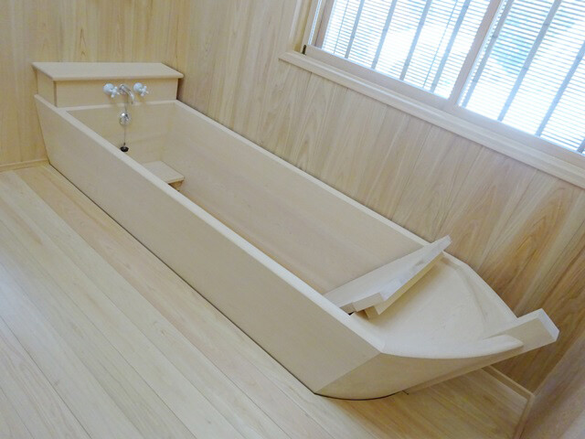 bathboat2.jpg